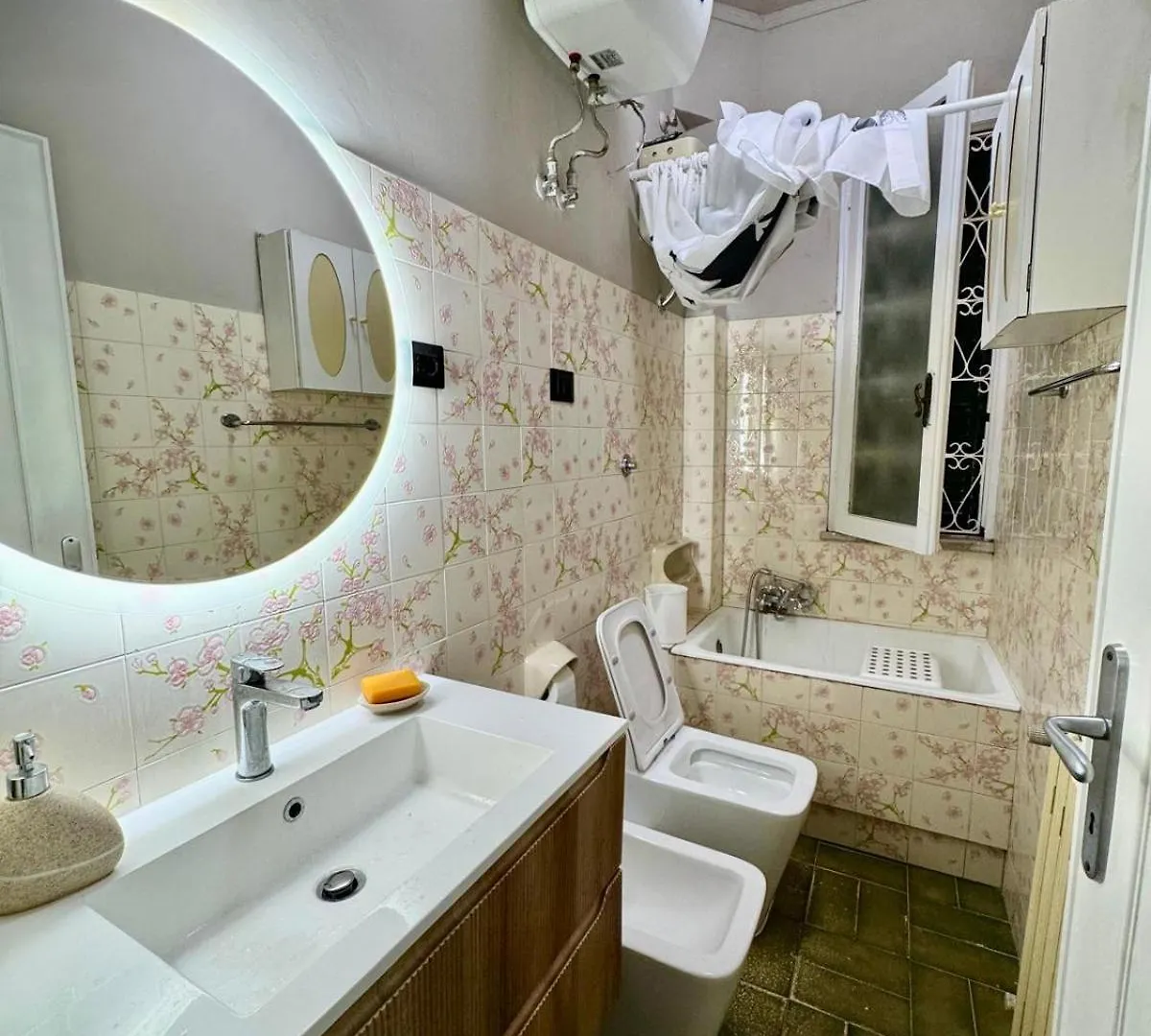 Villa Sundarban Rome Homestay